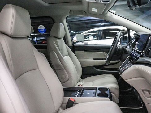 Used 2025 Honda Odyssey EX-L image 17