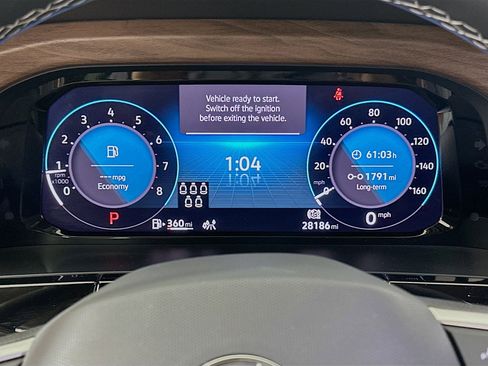 Used 2025 Volkswagen Atlas SE FWD image 19