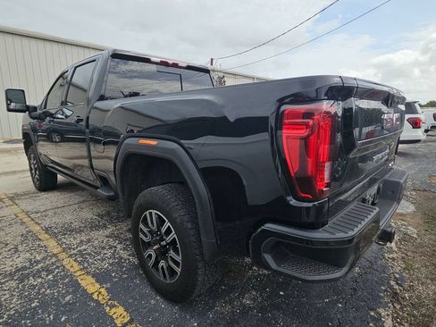 Used 2022 GMC Sierra 2500 AT4 w/ AT4 Preferred Package AWD/4WD image 4