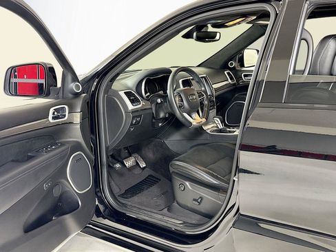 Used 2018 Jeep Grand Cherokee Trackhawk w/ Trailer Tow Group IV AWD/4WD image 12