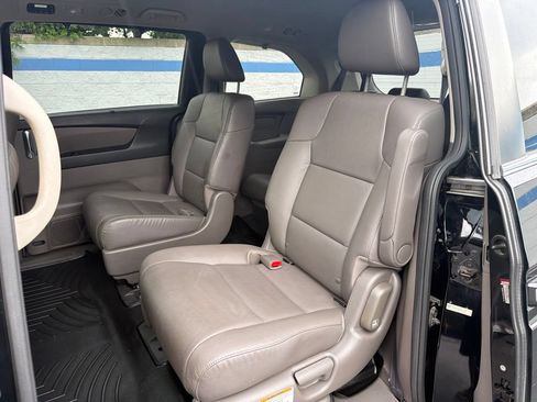 Used 2017 Honda Odyssey EX-L image 19