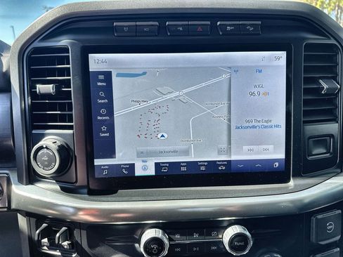 Used 2021 Ford F150 Lariat w/ Max Trailer Tow Package image 14