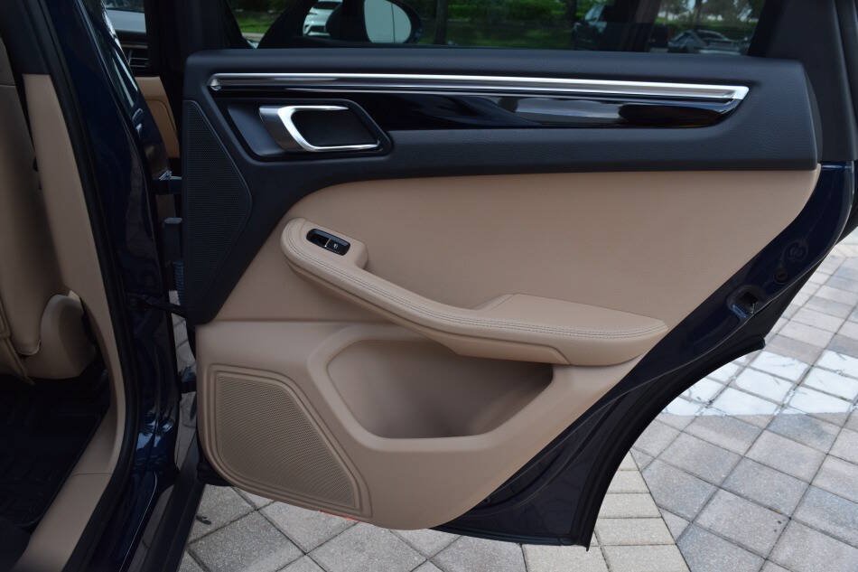 Used 2019 Porsche Macan AWD/4WD image 75