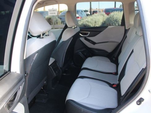 Used 2022 Subaru Forester AWD/4WD image 12