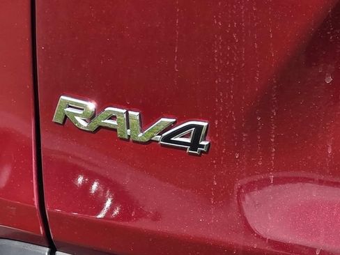 Used 2019 Toyota RAV4 XLE FWD image 15