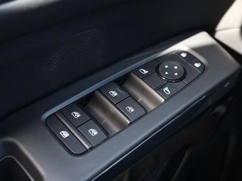 New 2026 Nissan Pathfinder SV image 22