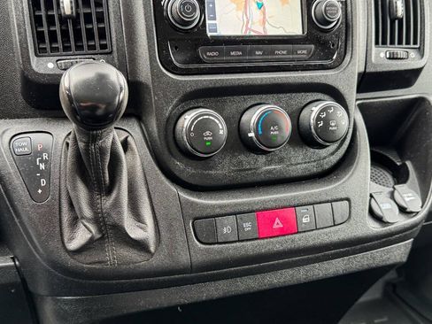 Used 2019 RAM ProMaster 3500 w/ Premium Appearance Group FWD image 34