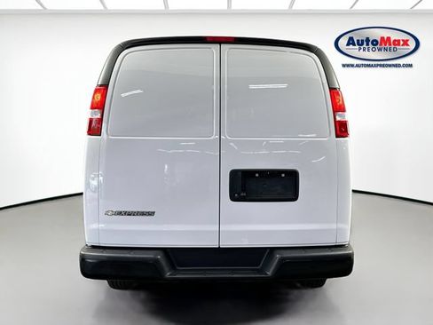 Used 2023 Chevrolet Express 2500 w/ Driver Convenience Package RWD image 8