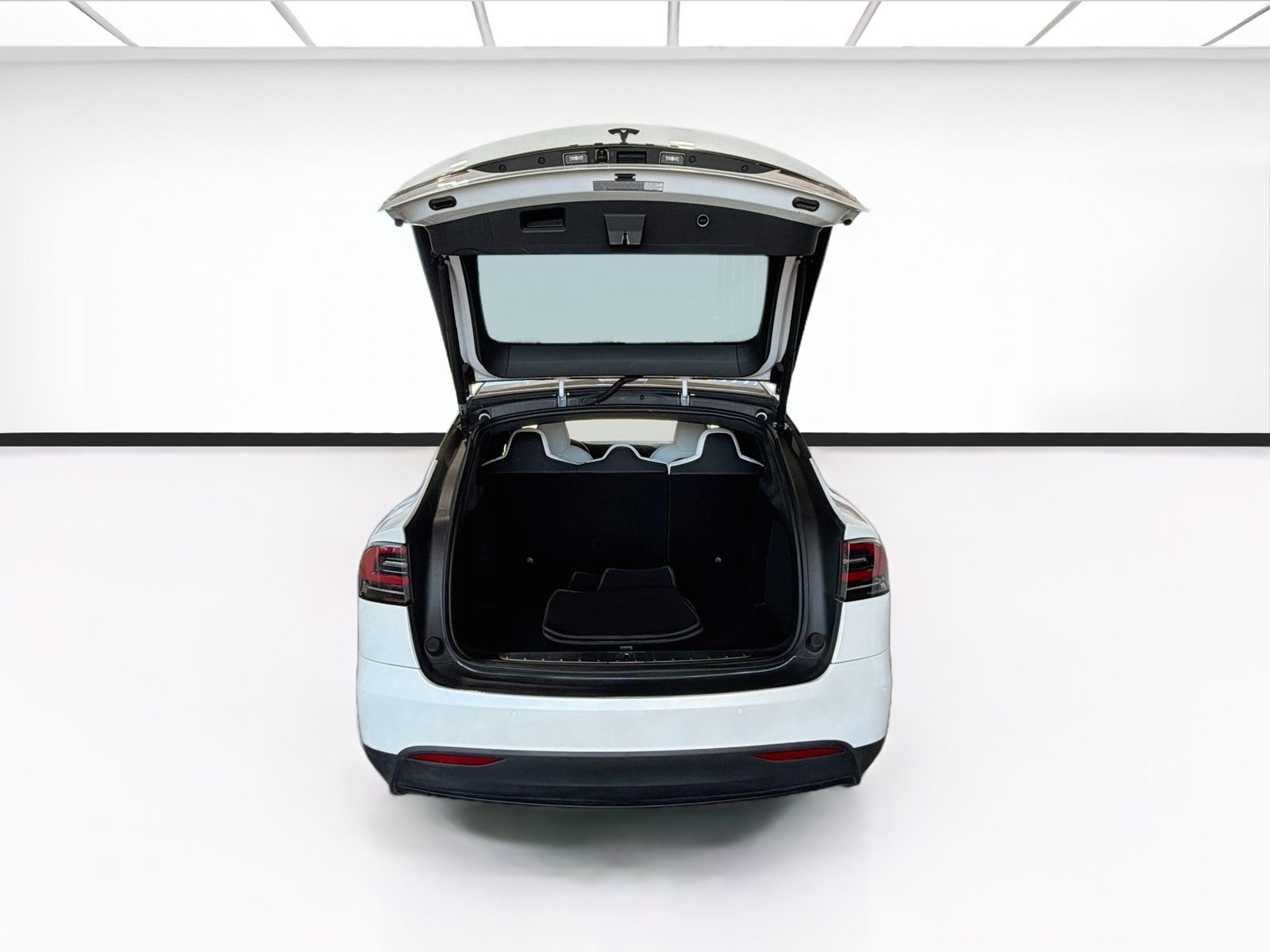 Used 2020 Tesla Model X Performance AWD/4WD image 18