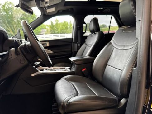 Used 2020 Ford Explorer ST w/ Premium Technology Package AWD/4WD image 13