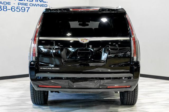 Used 2020 Cadillac Escalade 2WD image 14