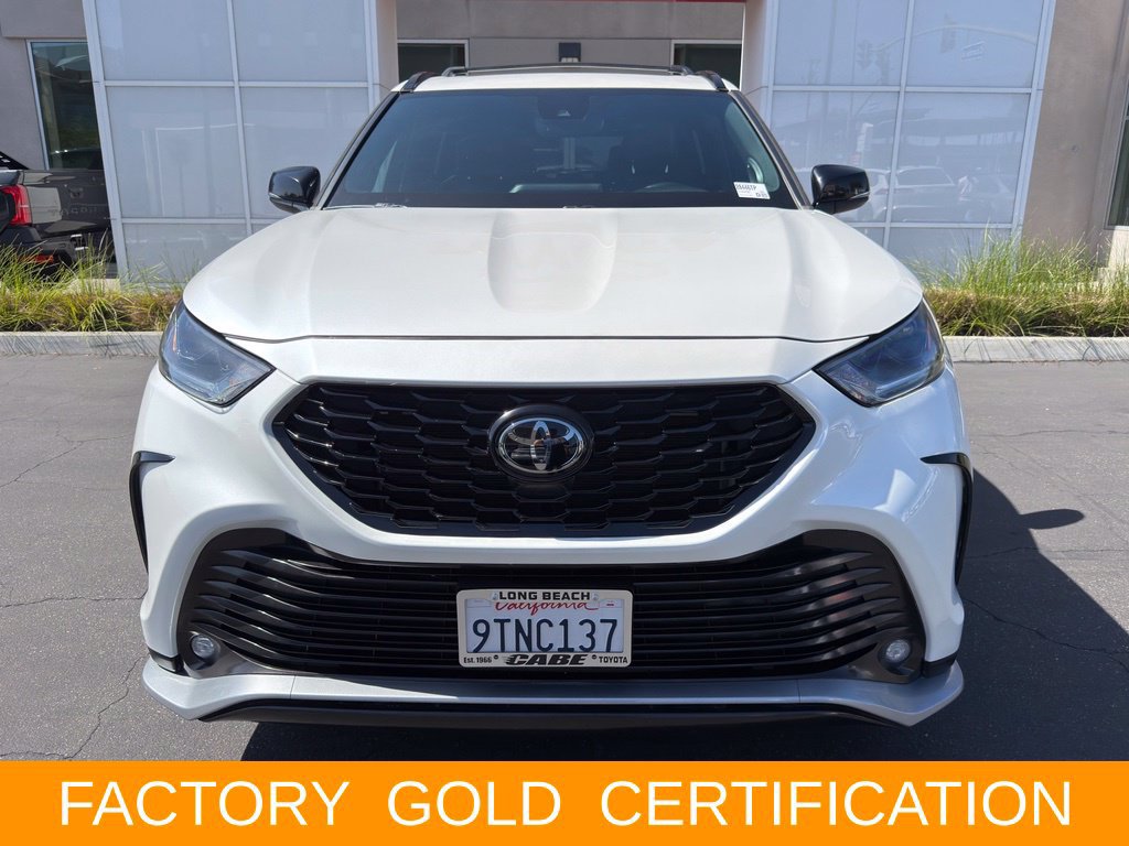 Certified 2021 Toyota Highlander XSE AWD/4WD image 3