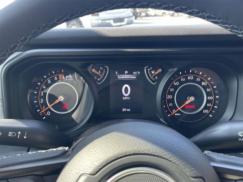 New 2025 Jeep Gladiator Sport image 15