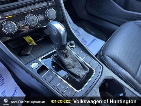 Certified 2021 Volkswagen Jetta SE image 30
