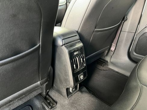 Used 2025 Jeep Compass Limited image 23