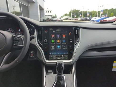 Used 2025 Subaru Outback Premium image 20