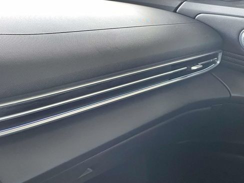Certified 2025 Hyundai Elantra SEL FWD image 31