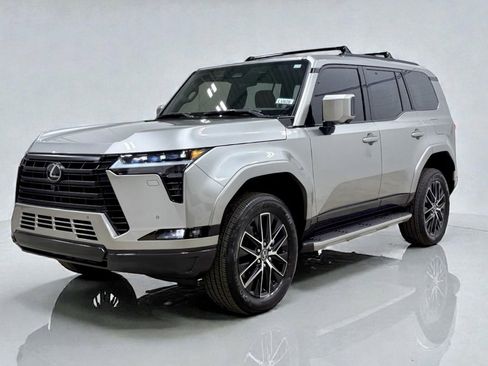 Used 2026 Lexus GX 550 image 3