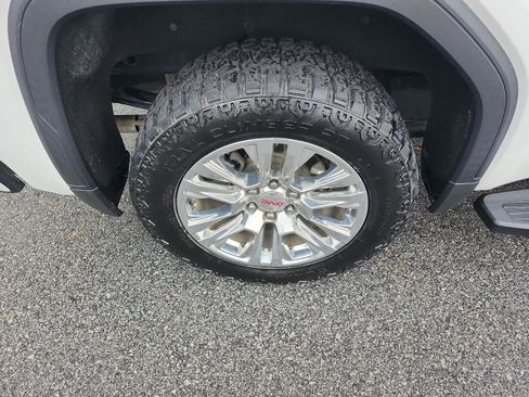 Certified 2022 GMC Sierra 1500 Denali image 6