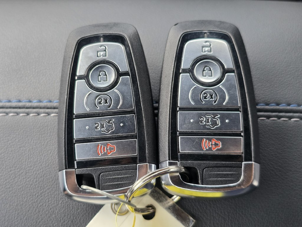 Used 2025 Ford Mustang GT Premium RWD image 32