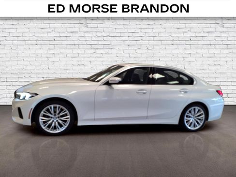 Used 2024 BMW 330i Sedan w/ Convenience Package RWD image 2