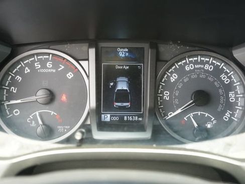 Used 2023 Toyota Tacoma TRD Sport AWD/4WD image 24