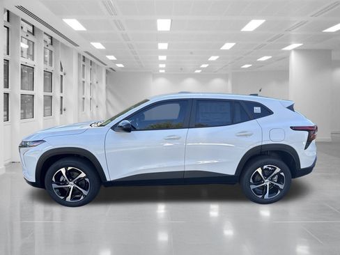 New 2026 Chevrolet Trax RS w/ Driver Confidence Package image 8