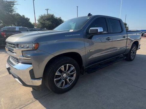 Used 2019 Chevrolet Silverado 1500 LT w/ Texas Edition RWD image 4