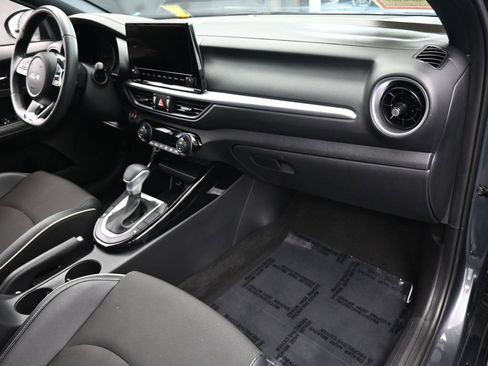 Used 2023 Kia Forte GT-Line image 43