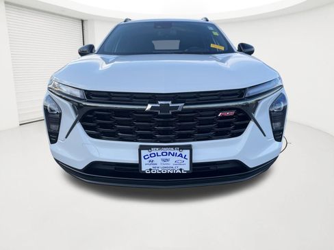 Certified 2025 Chevrolet Trax RS image 8