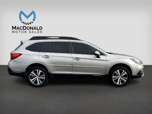 Used 2018 Subaru Outback 2.5i Limited image 5
