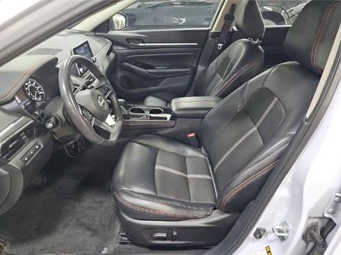 Used 2025 Nissan Altima 2.5 SR FWD image 6