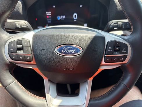 Used 2025 Ford Explorer Active w/ Active Comfort Package AWD/4WD image 27