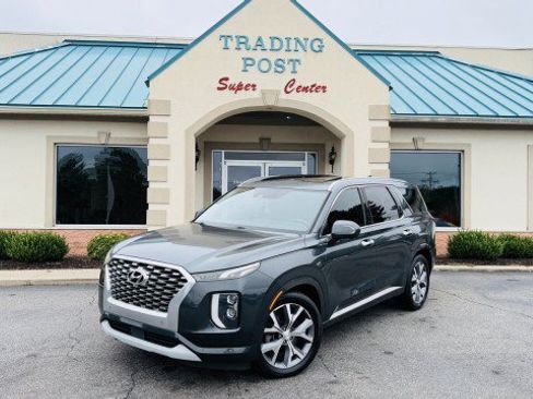 Used 2021 Hyundai Palisade Limited FWD image 2