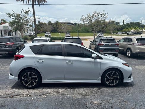 Used 2017 Toyota Corolla iM FWD image 6