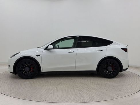 Used 2022 Tesla Model Y Performance AWD/4WD image 2