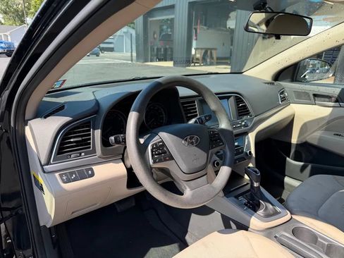 Used 2018 Hyundai Elantra SEL FWD image 5