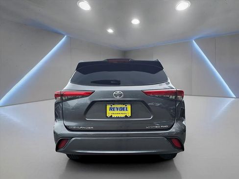 Used 2021 Toyota Highlander Limited image 20