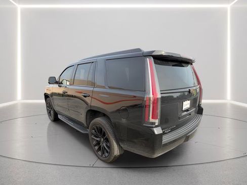 Used 2020 Cadillac Escalade Luxury w/ Escalade Sport Edition image 3