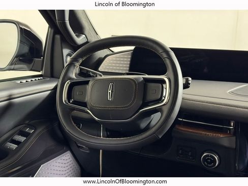New 2026 Lincoln Navigator Black Label AWD/4WD image 31