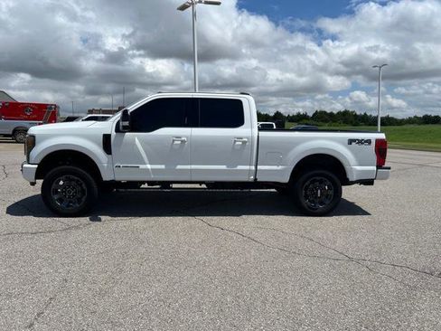 Used 2022 Ford F250 Lariat w/ Black Appearance Package image 8