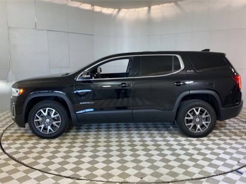 Certified 2023 GMC Acadia SLE w/ LPO, Floor Liner Package image 5