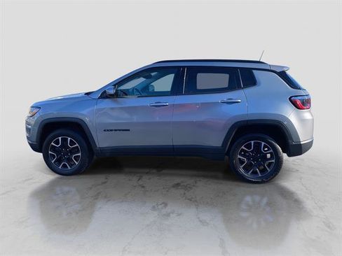 Used 2020 Jeep Compass Sport image 2