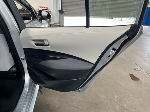 Used 2022 Toyota Corolla LE FWD image 15
