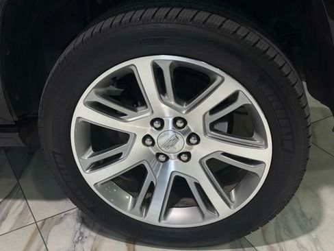 Used 2017 Cadillac Escalade Premium Luxury image 32