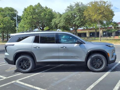 New 2026 Chevrolet Traverse Z71 image 3