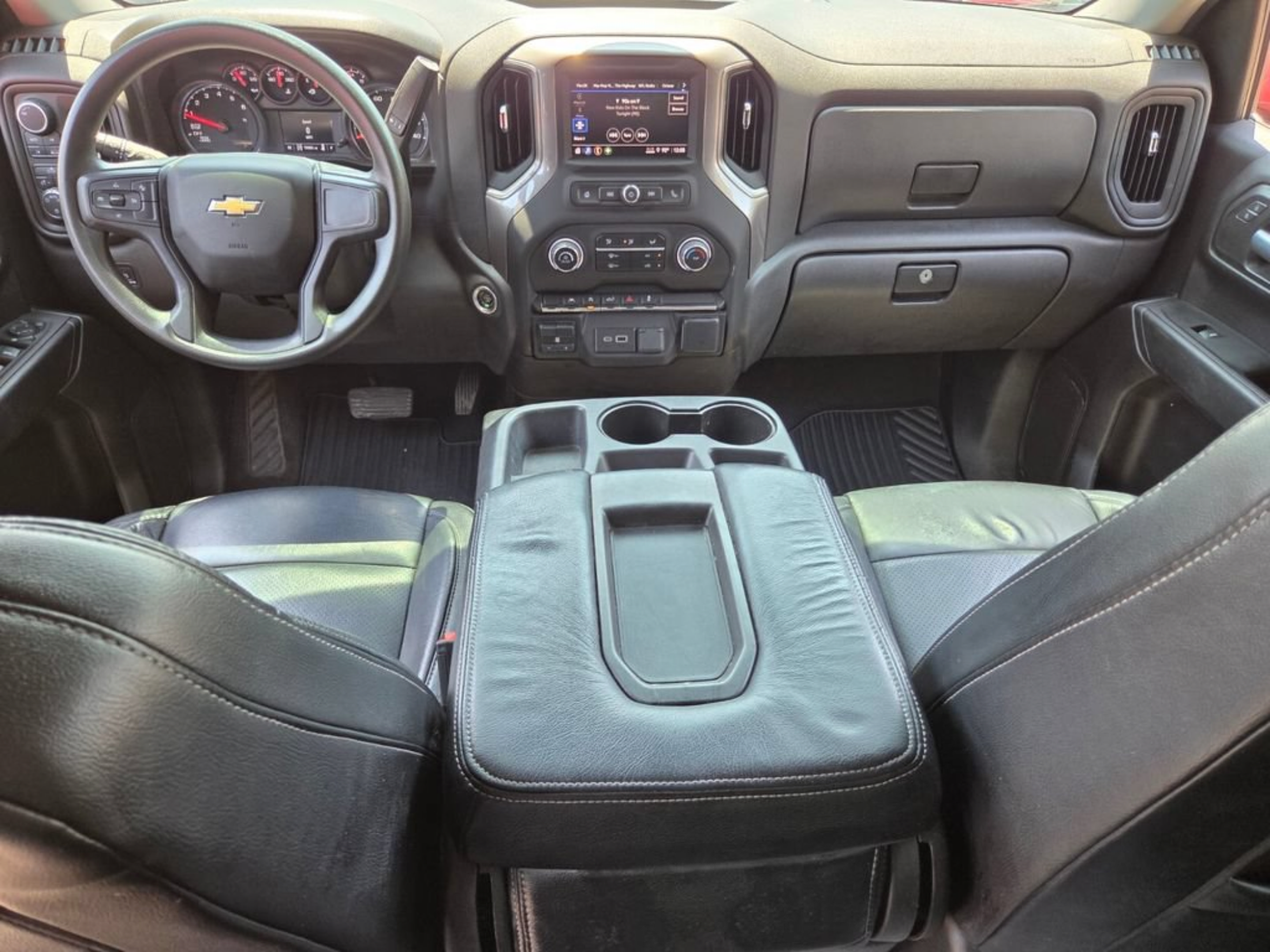 Used 2023 Chevrolet Silverado 1500 Custom AWD/4WD image 12