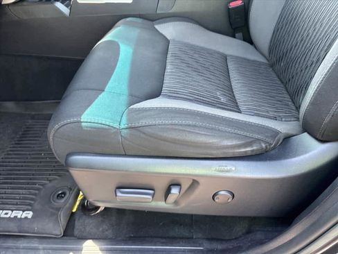 Used 2017 Toyota Tundra SR5 AWD/4WD image 23