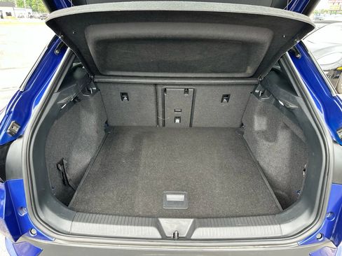 Used 2021 Volkswagen ID.4 Pro S image 17
