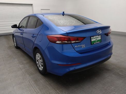 Used 2017 Hyundai Elantra SE w/ Cargo Package image 5